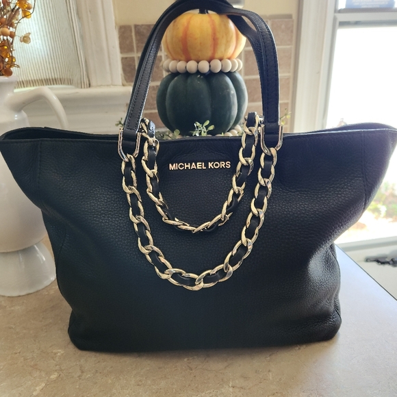 Michael Kors Chain-Link Leather Tote - Picture 2 of 16